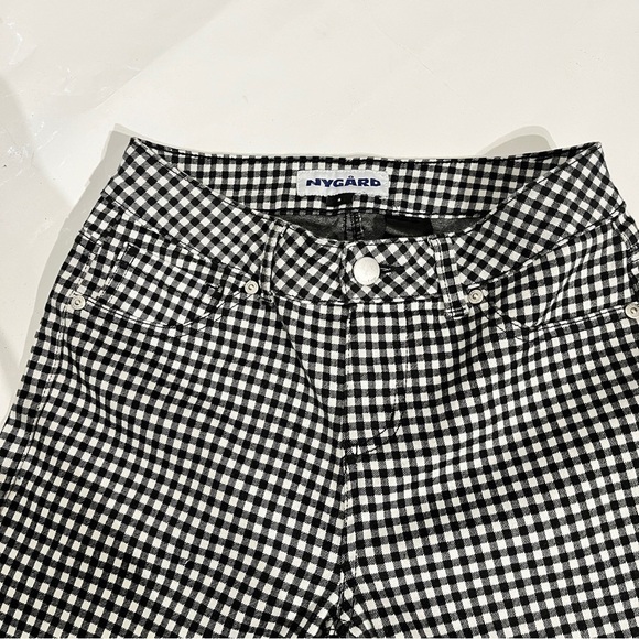 Peter nygard Straight legged white and black checkered button up pants - Picture 11 of 12